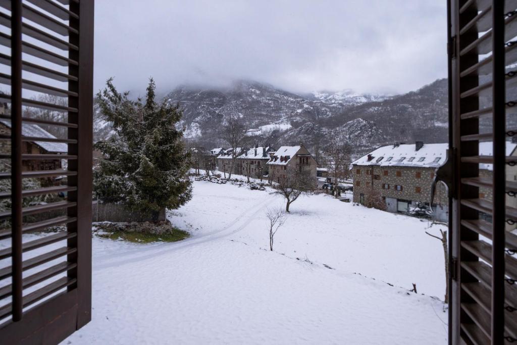 Hotel Farré D'avall Barruera Exterior foto